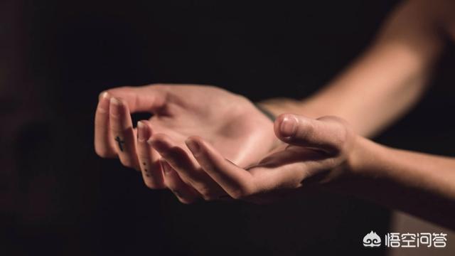 穿书后万人嫌师兄成了白月光